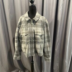 Old Navy plaid relaxed shirt, jacket size XL